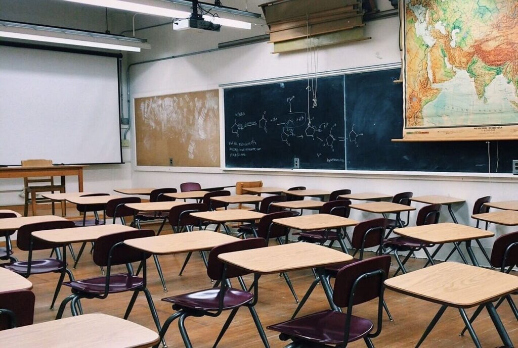 Klasse ohne Lehrer: In Deutschland herrscht Lehrermangel.